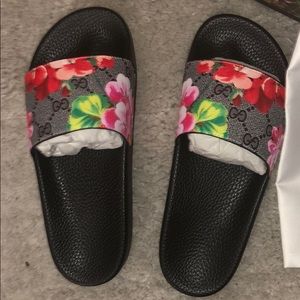 GUCCI BLOOM SANDALS